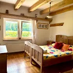 Dworek Nad Jeziorem Z Prywatna Plaza Ferienhaus Krąg