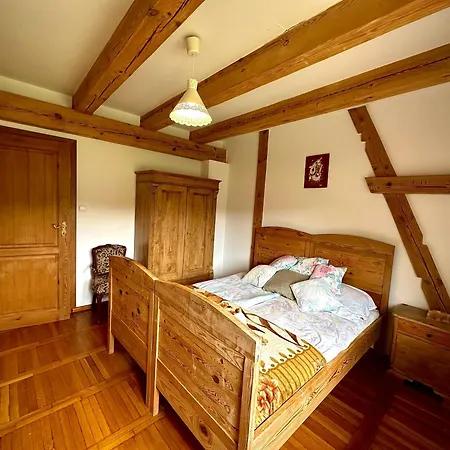 Ferienhaus Dworek Nad Jeziorem Z Prywatna Plaza Krąg
