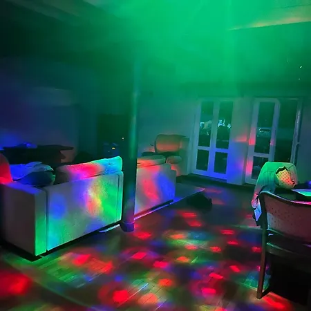 Dworek Nad Jeziorem Z Prywatna Plaza 펜션 *