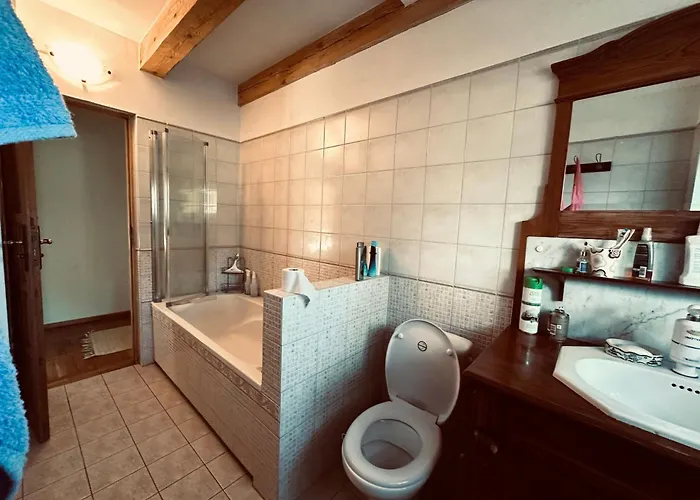 Dom wakacyjny Dworek Nad Jeziorem Z Prywatną Plażą *