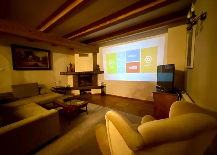 Dom wakacyjny Dworek Nad Jeziorem Z Prywatną Plażą *